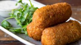 Croquetas artesanas de txangurro