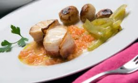 Rodaja de rape con guarnicion de borraja