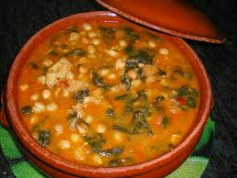 Garbanzos con bacalao y espinacas