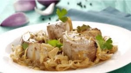 SOLOMILLO DE BONITO ENCEBOLLADO